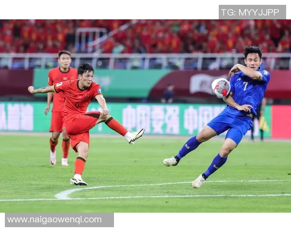 足球明星病情恶化引发全球关注球迷与医疗团队共同祈祷康复